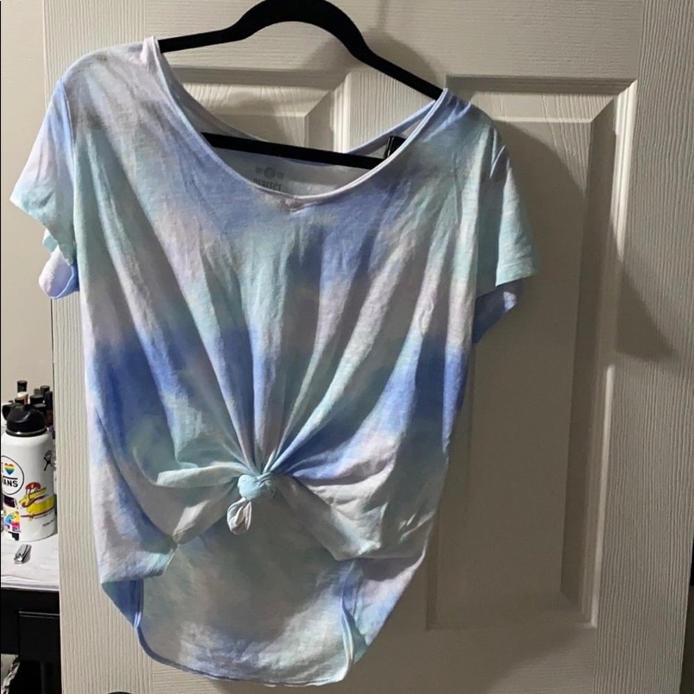 Women’s tie-dye tee